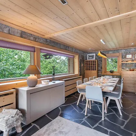 Chalet Familial 6 Adultes Et 5 Enfants Avec Sauna A 300m Des Pistes Et Centre Meribel - Fr-1-565-10 *